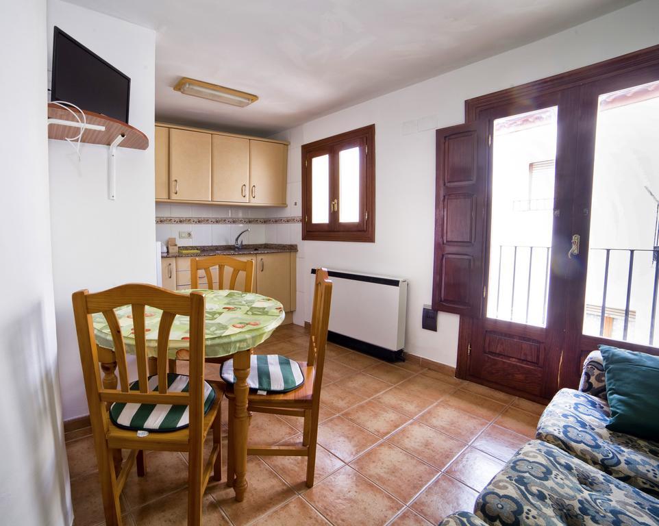 Apartamentos Prades Morella Habitación foto